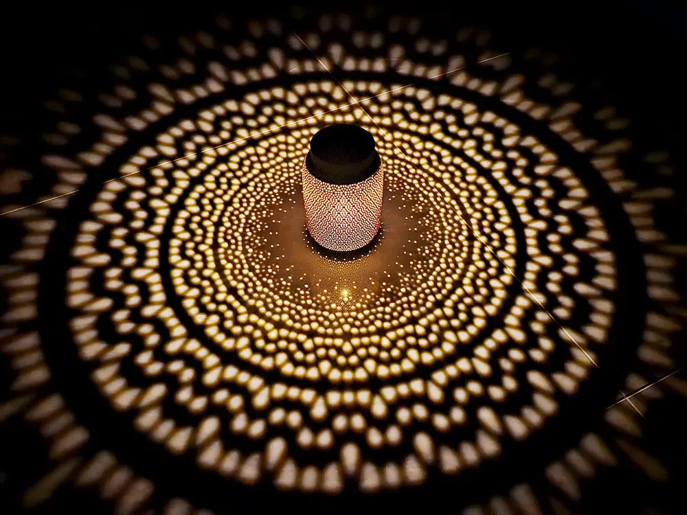 Mandala Shadow Lamp — Reference image